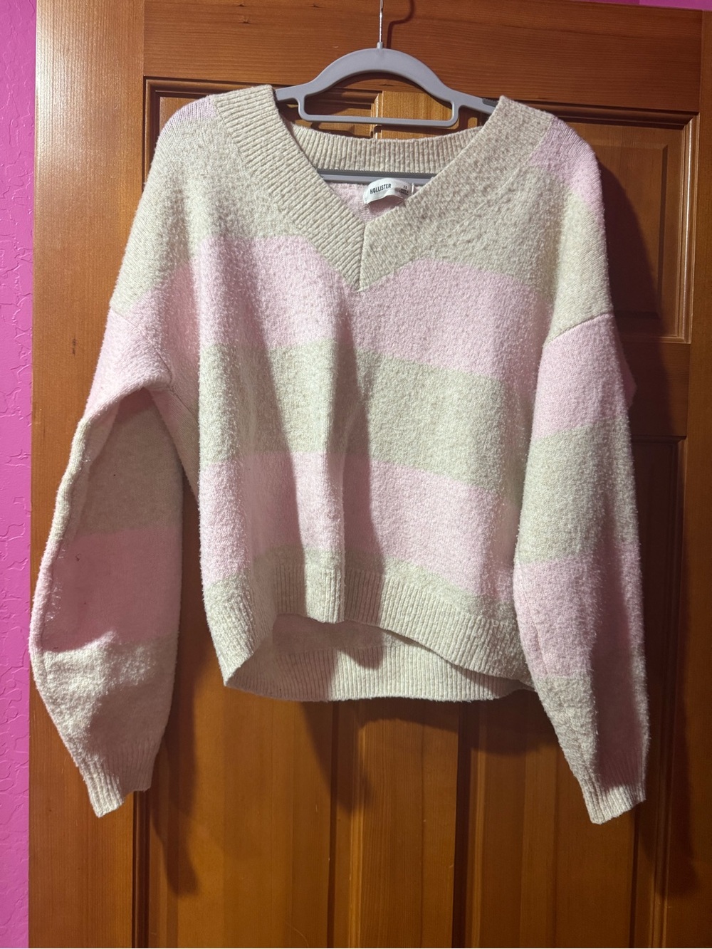 Hollister Cream Plush Sherpa Crewneck Sweater